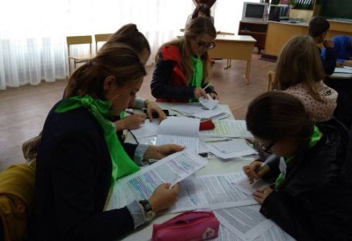Команда Пісочинського колегіуму у процесі роботи